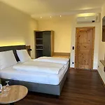 Waldhotel Zum Bergsee Hotel
