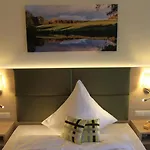 Waldhotel Zum Bergsee 3*