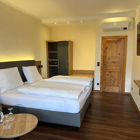 Waldhotel Zum Bergsee Hotel