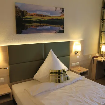 Waldhotel Zum Bergsee 3*