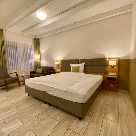 Waldhotel Zum Bergsee 3*