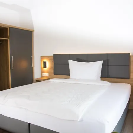 Waldhotel Zum Bergsee 3*
