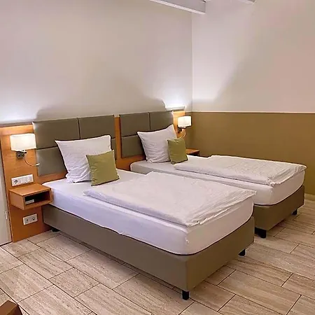Waldhotel Zum Bergsee Hotel 3*