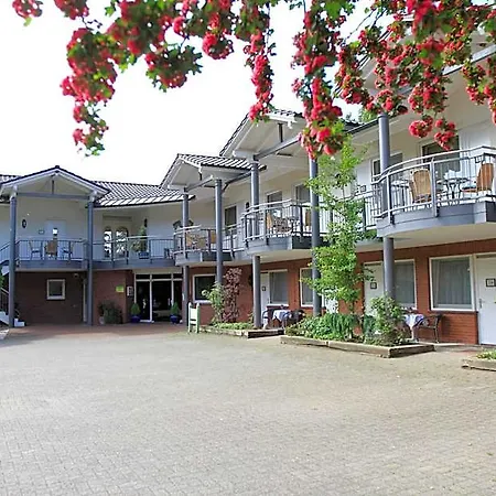 酒店 Waldhotel Zum Bergsee