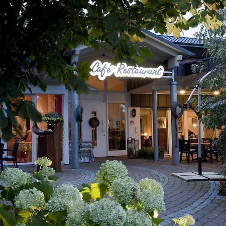 Waldhotel Zum Bergsee 3*