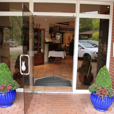 Waldhotel Zum Bergsee 호텔 3*